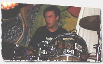Als Drummer bei Pissed but Sexy